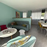 Lovely With Free Parking Semesterbostad Caen