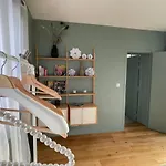 Lovely With Free Parking *