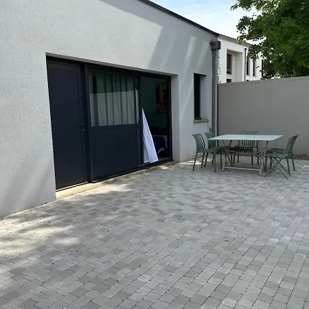 Lovely With Free Parking
